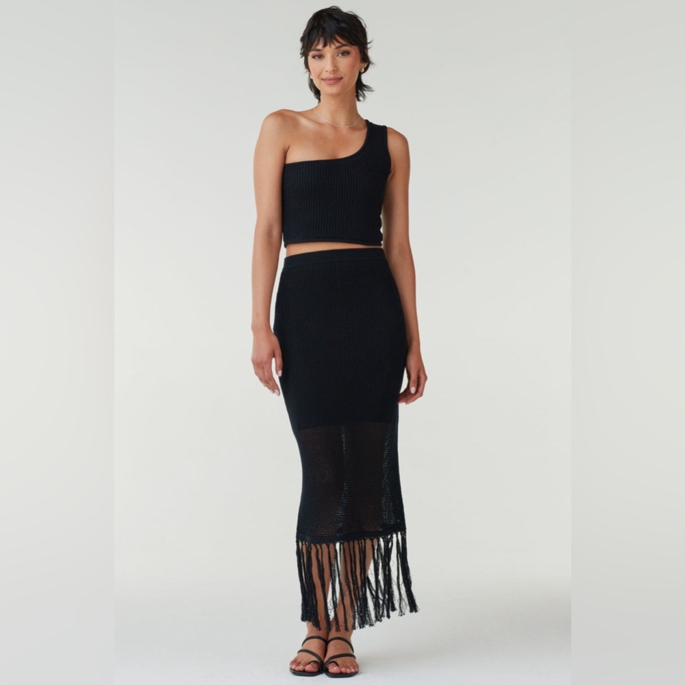 Vetta Capsule One Shoulder Knit Set